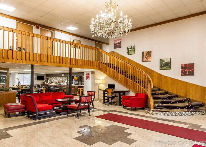 Rodeway - Normal West Inn